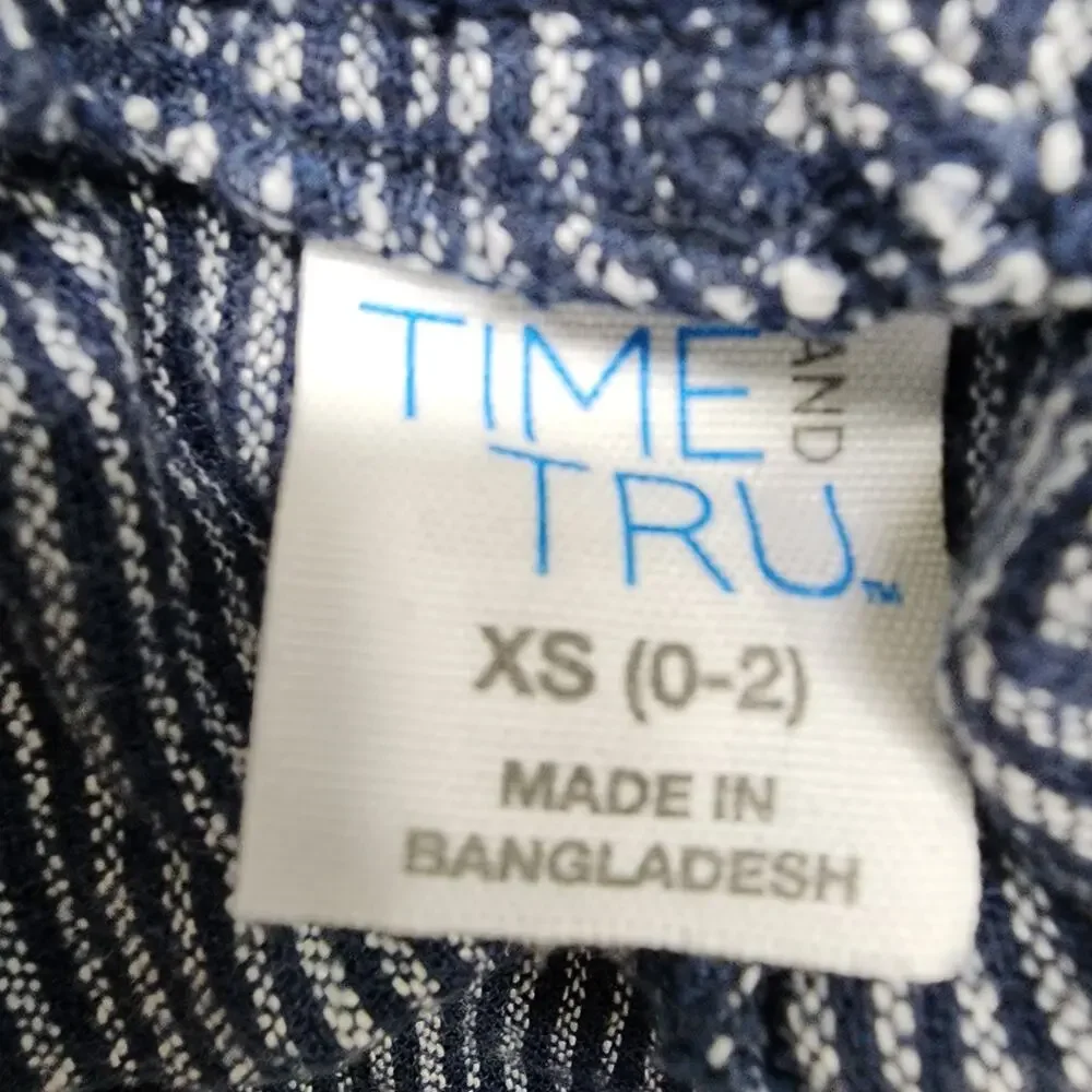Time and Tru Shorts Womens XS (0-2) Blue White‎ Striped Linen Blend High Rise